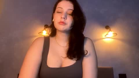 Snapshot of lurasiemers chatting on February 8, 8:18 am Lora online show from February 8, 8:18 am