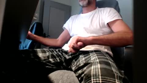 Snapshot of lure4beef chatting on December 7, 10:45 am lure4beef online show from December 7, 10:45 am