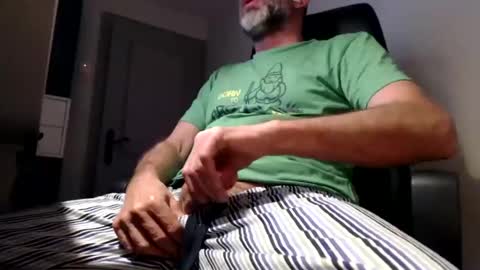 Snapshot of lure4beef chatting on March 8, 11:18 pm lure4beef online show from March 8, 11:18 pm