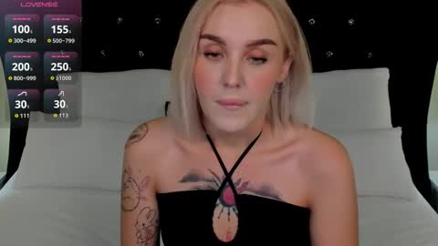your sweet Liana online show from October 15, 9:59 pm