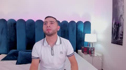 Snapshot of lushian_luna chatting on February 6, 4:10 pm Lushian And Luna online show from February 6, 4:10 pm