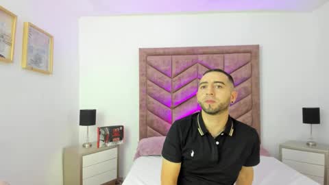 Snapshot of lushian_luna chatting on March 23, 4:44 pm Lushian And Luna online show from March 23, 4:44 pm