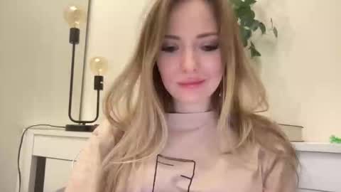 lusiluv online show from October 17, 9:17 pm