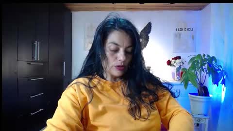 Snapshot of lust_mom chatting on September 23, 12:13 am Angela 3 online show from September 23, 12:13 am