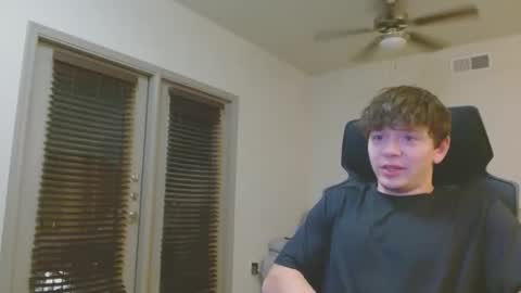 Snapshot of lustfullives chatting on February 11, 2:05 am LustfulLives online show from February 11, 2:05 am