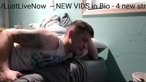 Snapshot of lustlivenow chatting on November 9, 11:03 pm GUY --- GIRL online show from November 9, 11:03 pm