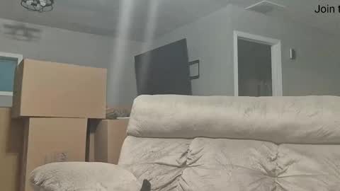 Snapshot of lustlivenow chatting on February 25, 7:07 am GUY --- GIRL online show from February 25, 7:07 am