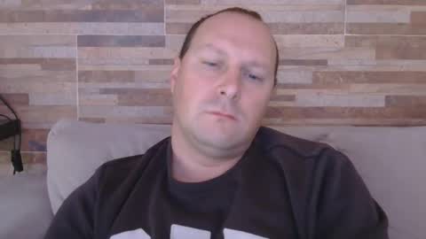 Snapshot of lustonfan chatting on June 9, 12:39 pm lustonfan online show from June 9, 12:39 pm
