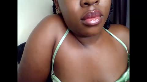 lustrous-choco online show from April 18, 1:09 am