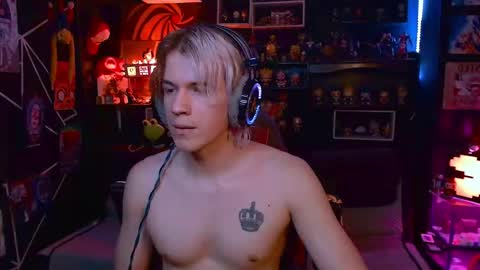 lustymatt online show from October 22, 8:36 am