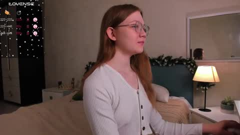 Snapshot of luv_tessa chatting on December 20, 1:56 am Tessa online show from December 20, 1:56 am