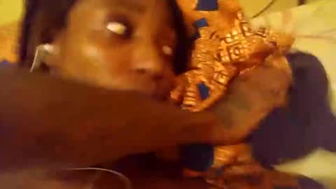 Snapshot of luvagurl chatting on February 9, 10:21 pm luvagurl online show from February 9, 10:21 pm