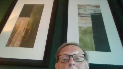 Snapshot of luvbigtits271 chatting on January 6, 3:51 pm luvbigtits271 online show from January 6, 3:51 pm