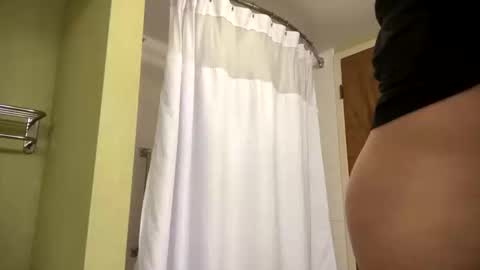 Snapshot of luveatinpussy8 chatting on February 12, 9:15 am luveatinpussy8 online show from February 12, 9:15 am