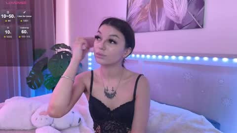 Snapshot of luvlyveronica chatting on May 10, 9:58 am Veronica online show from May 10, 9:58 am