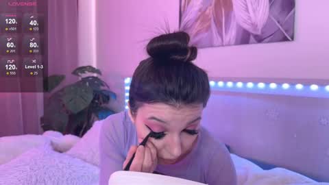 Snapshot of luvlyveronica chatting on May 20, 10:21 am Veronica online show from May 20, 10:21 am