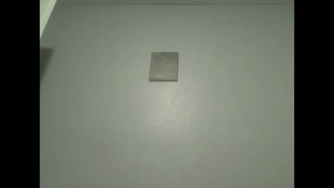 Snapshot of luvmesluts chatting on September 17, 8:05 am luvmesluts online show from September 17, 8:05 am