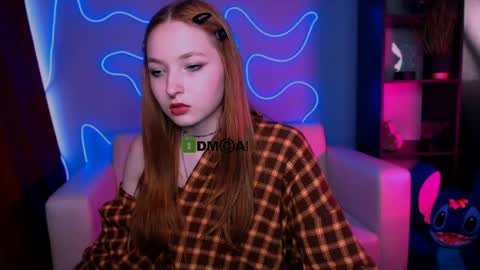 Snapshot of luvmiraya chatting on May 15, 10:55 am luvmiraya online show from May 15, 10:55 am