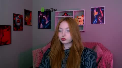 Snapshot of luvmiraya chatting on May 16, 10:36 am luvmiraya online show from May 16, 10:36 am