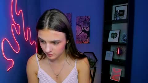 Snapshot of luvmiraya chatting on May 25, 4:24 pm luvmiraya online show from May 25, 4:24 pm