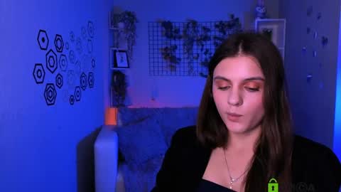 Snapshot of luvmiraya chatting on May 27, 10:56 am luvmiraya online show from May 27, 10:56 am