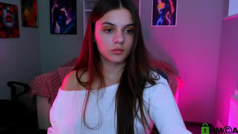 Snapshot of luvmiraya chatting on June 1, 9:33 am luvmiraya online show from June 1, 9:33 am