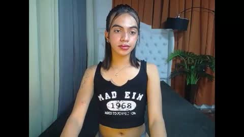 luvrr_trixie online show from January 19, 12:09 pm