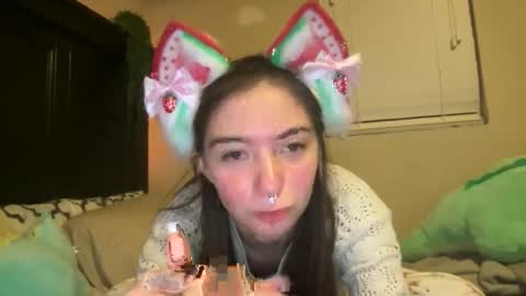 luvrxstarx online show from December 18, 4:40 am