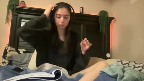 luvrxstarx online show from December 20, 2:51 am