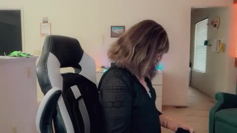 Britney online show from November 30, 6:45 pm