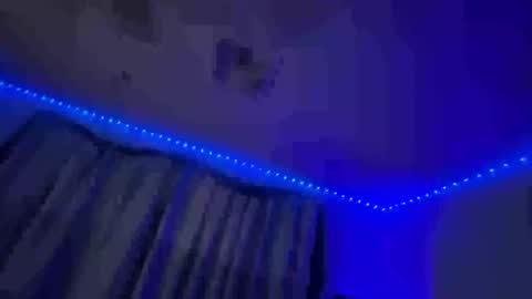 luvvlee online show from September 13, 10:26 am