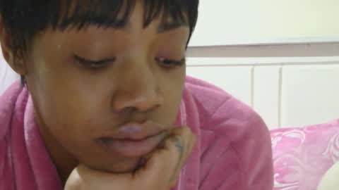 Snapshot of luvvroyale chatting on November 17, 7:52 pm luvvRoyale online show from November 17, 7:52 pm