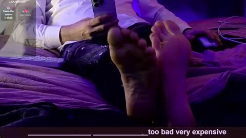 Snapshot of lux_dei chatting on December 25, 1:20 am Im a   -  CAMGUY YOU  LIKE to FUCK online show from December 25, 1:20 am