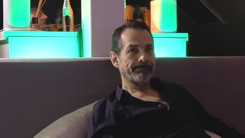 Snapshot of lux_dei chatting on January 9, 10:20 pm Im a   -  CAMGUY YOU  LIKE to FUCK online show from January 9, 10:20 pm