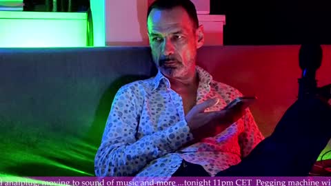 Snapshot of lux_dei chatting on January 23, 9:29 pm Im a   -  CAMGUY YOU  LIKE to FUCK online show from January 23, 9:29 pm