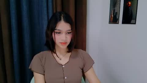 Snapshot of lux_white chatting on July 12, 12:34 am queen lux online show from July 12, 12:34 am