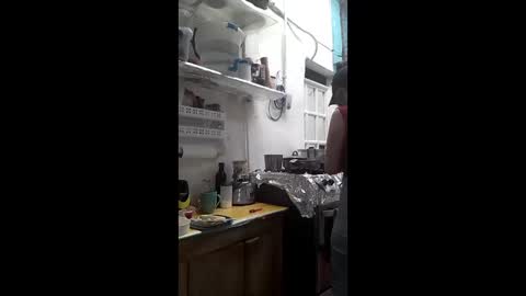 Snapshot of luxdasilva chatting on April 23, 7:27 pm luxdasilva online show from April 23, 7:27 pm