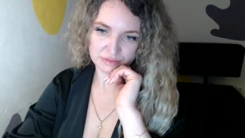Donna online show from July 10, 5:04 pm