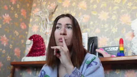 Snapshot of luxegirl67 chatting on February 21, 11:22 am Sophie online show from February 21, 11:22 am