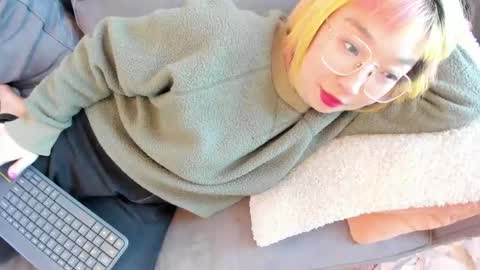 LuxGray online show from December 3, 7:22 pm