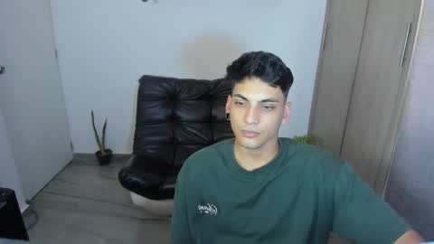 Snapshot of luxrx chatting on May 2, 8:25 pm luxrx online show from May 2, 8:25 pm