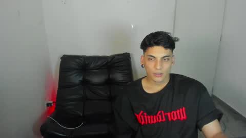Snapshot of luxrx chatting on May 21, 7:54 pm luxrx online show from May 21, 7:54 pm