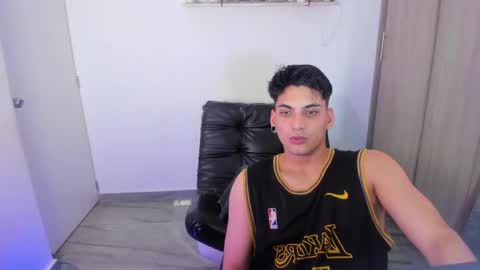 Snapshot of luxrx chatting on May 23, 7:07 pm luxrx online show from May 23, 7:07 pm