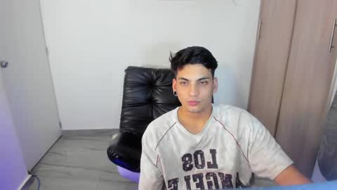 Snapshot of luxrx chatting on May 30, 7:22 pm luxrx online show from May 30, 7:22 pm
