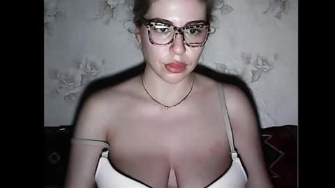 Snapshot of luxsonyastar chatting on January 16, 8:46 pm LuxSonyaStar online show from January 16, 8:46 pm