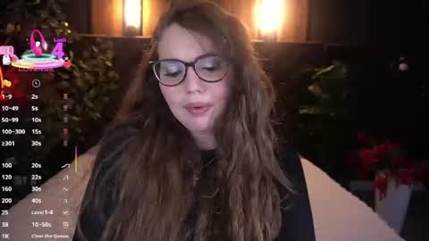 Snapshot of luxsopphia_ chatting on July 3, 12:33 pm luxsopphia_ online show from July 3, 12:33 pm
