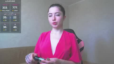 Snapshot of luxuryalma18 chatting on April 26, 6:44 am Alma online show from April 26, 6:44 am