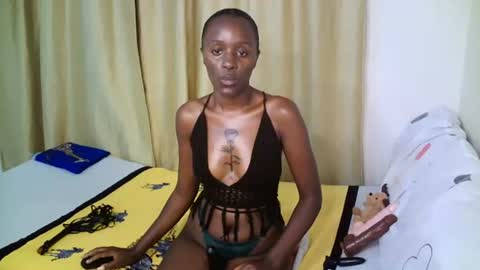 Snapshot of luxurydarkqueennyxa chatting on July 10, 9:17 pm sexy queen online show from July 10, 9:17 pm
