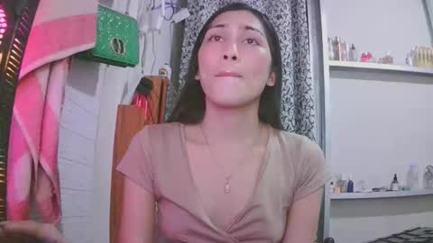 Snapshot of luxy27 chatting on October 26, 1:50 pm nikke online show from October 26, 1:50 pm