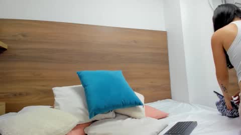 Luz online show from February 12, 12:00 pm